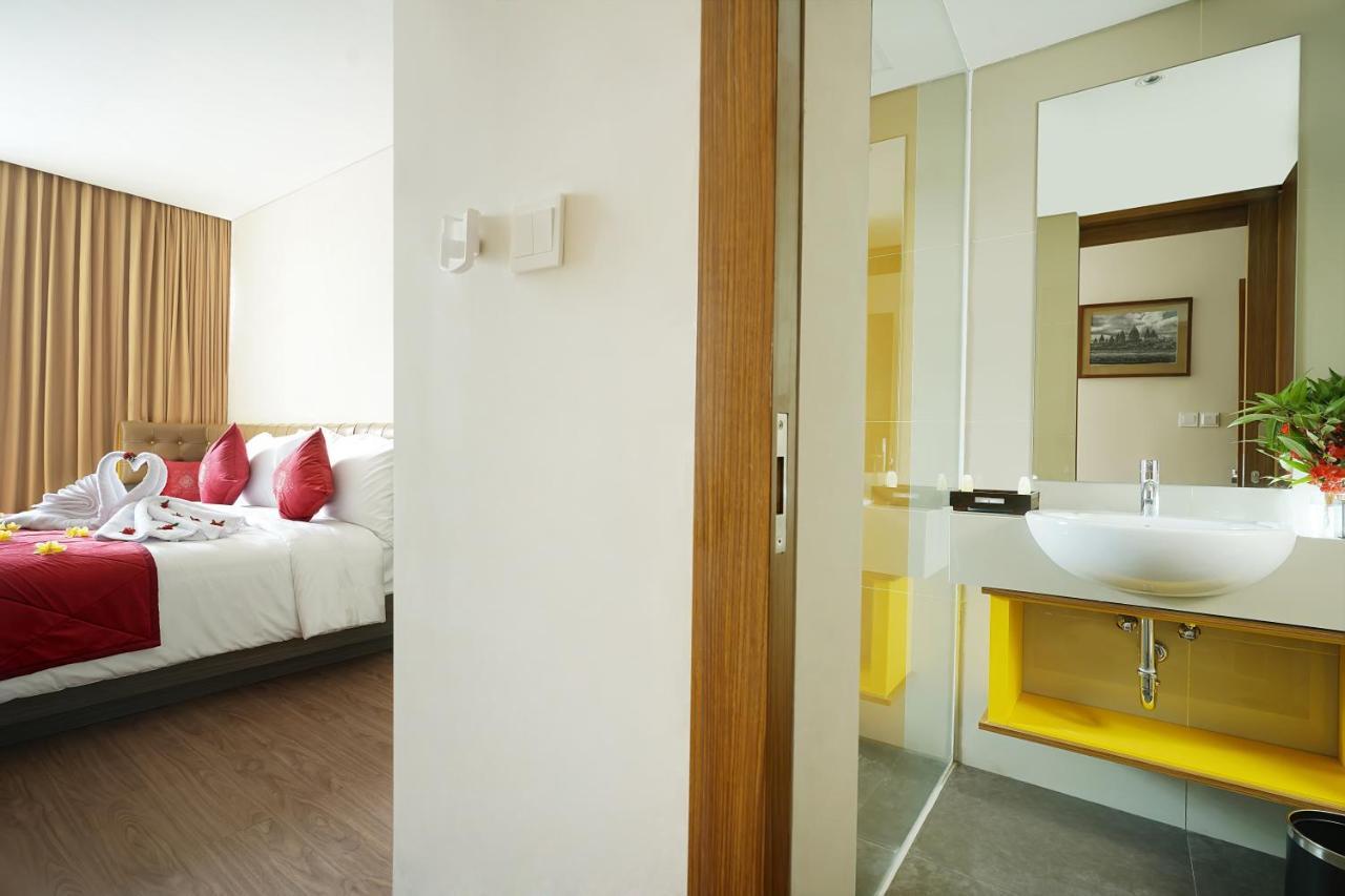 Ramada By Wyndham Yogyakarta Hotel Sleman  Exterior photo